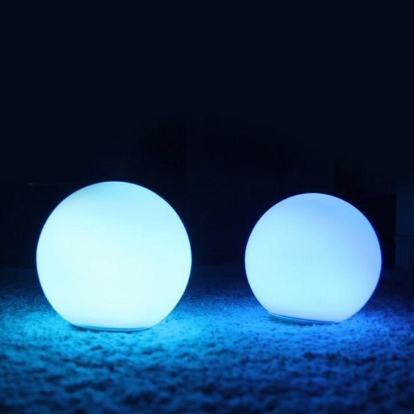 Aura Dome Globe Light